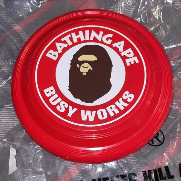 BAPE By A Bathing Ape Busy Works Frisbee from the Spring/Summer 2019 Collection - Picture 3 of 8